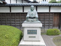 緒方洪庵先生の像