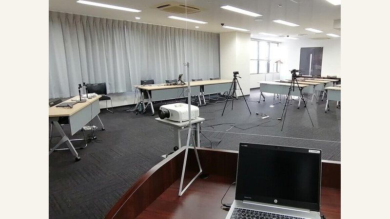 ウェビナー配信による講演会場として