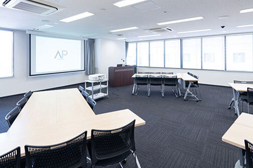 AP大阪梅田東の会議室