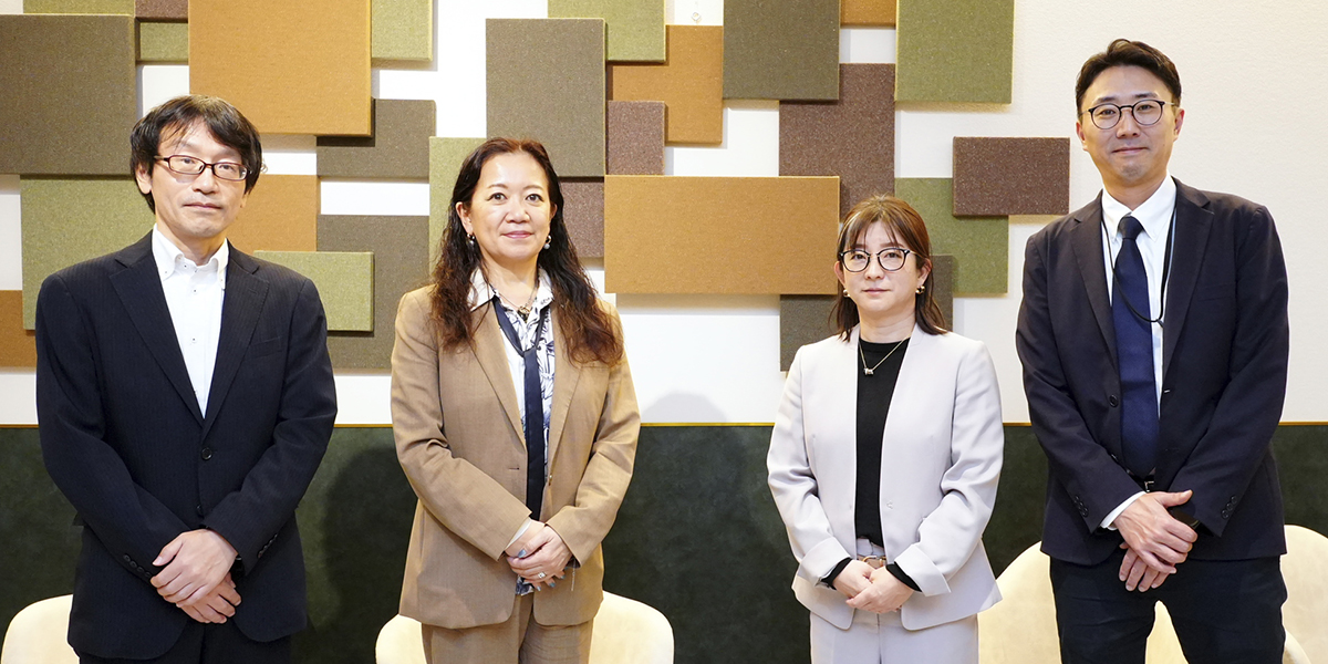 インタビュー集合写真（永井様・神谷・前田・山口様）